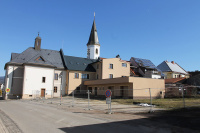 Revitalizace veřejného prostranství v ulici Školní je v plném proudu