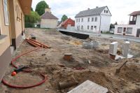 Revitalizace veřejného prostranství v ulici Školní je v plném proudu